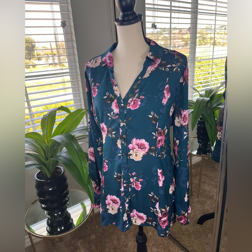 Torrid Button Up Teal and Pink Floral Tunic Top Size 1X Plus Size NWOT